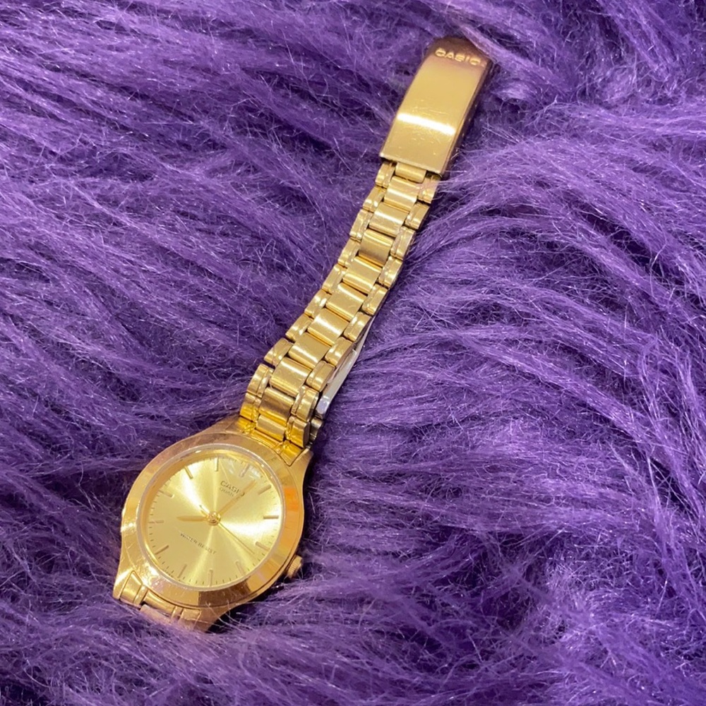 Casio Gold 1330 watch